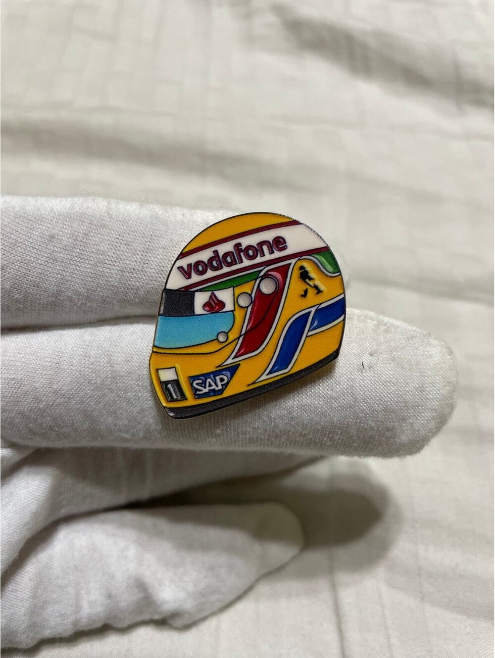 Lewis Hamilton 2008 race helmet enamel pin brooch anime cartoon f1 formula1